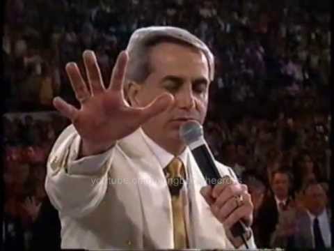 Youtube: Benny Hinn - Fire Falling on Pastors