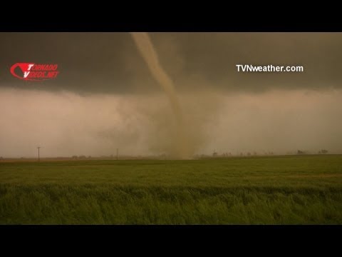 Youtube: Violent drillbit tornado! April 14, 2012!