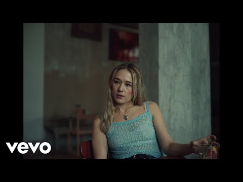Youtube: Alba August - Killing Time