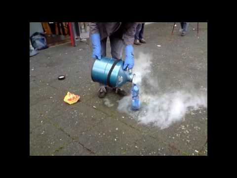 Youtube: Stickstoff Explosion