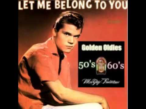 Youtube: Brian Hyland (Sealed With A Kiss)