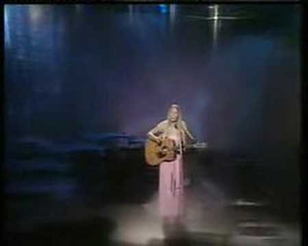 Youtube: Joni Mitchell - Both Sides Now (Live, 1970)