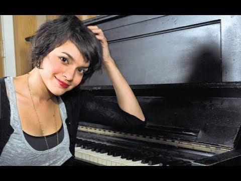 Youtube: Norah Jones  -  Help Me Make It Through The Night ( Lyrics )