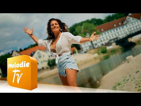 Youtube: Ramona Martiness - Du weißt genau (Offizielles Musikvideo)
