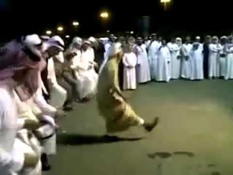 Youtube: Everyday Arabs Shuffling [Arabs remix dance]