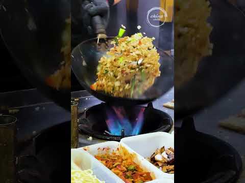 Youtube: Chinese Street Food -A master of wok skills, roadside stall egg fried rice