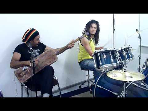 Youtube: Gnawa Trance / Bouchaib Kaneb / Ahmed nafia.