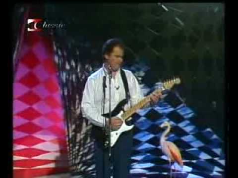 Youtube: Christopher Cross - All Right (1983)