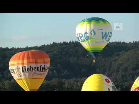 Youtube: Ballon Massenstart Oerlinghausen 2012 - Oerlinghausen Flugplatzfest 2012.wmv