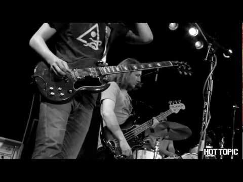 Youtube: Hot Sessions: Manchester Orchestra "Pride"
