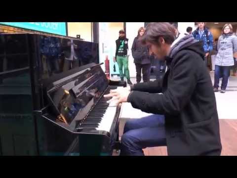 Youtube: Musicien Paris - Street performance