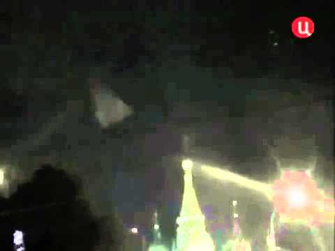 Youtube: НЛО черная пирамида над кремлем