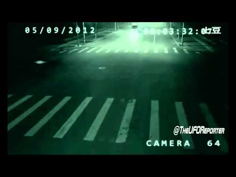 Youtube: Traffic camera captured Teleportation in China - September 2012