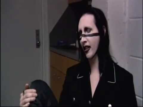 Youtube: Marilyn Manson - Bowling For Columbine
