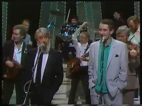 Youtube: The Irish Rover - The Pogues & The Dubliners, 1987