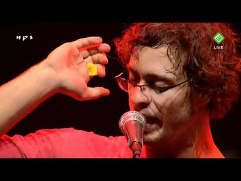 Youtube: Amos Lee - Arms of a woman