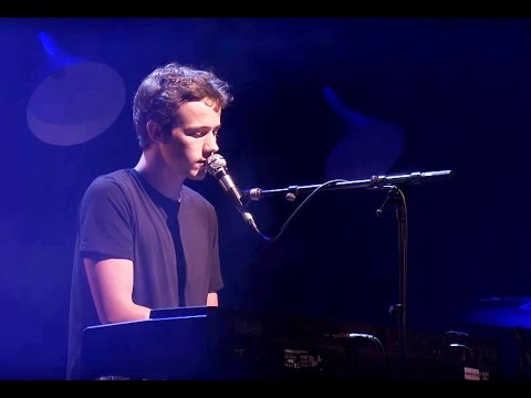 Youtube: Barfuß Am Klavier - AnnenMayKantereit (Live in Berlin)