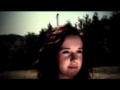 Youtube: Zola Jesus - Run Me Out