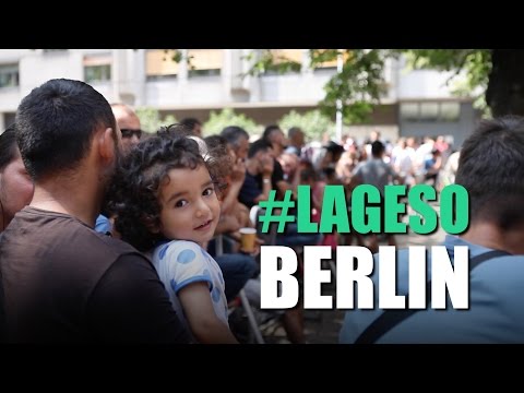 Youtube: LaGeSo Berlin: Flüchtlinge warten auf Notunterkünfte