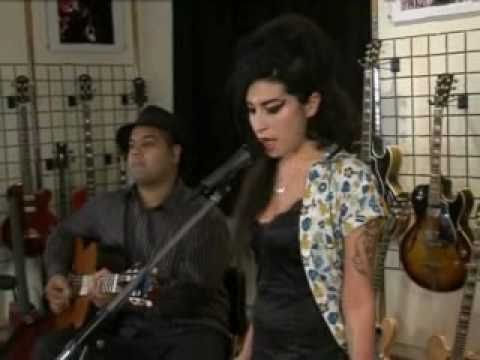 Youtube: Amy Winehouse - You Know I'm No Good (Live Acoustic)