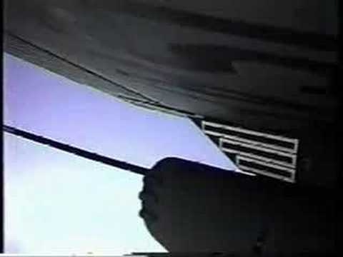 Youtube: Air-to-air refuelling - when things go wrong