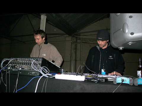 Youtube: Autechre - Live @ the Glasgow Arts School Part 2