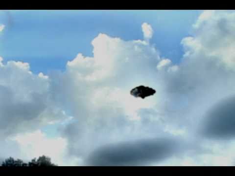 Youtube: 'UFO' Lights Up Brazil Skies July 26, 2011