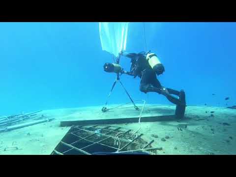 Youtube: Handling of underwater lifting bag