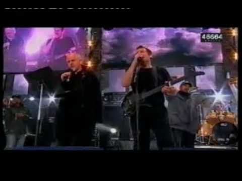 Youtube: Johnny Clegg & Peter Gabriel - Asimbonanga (46664 Arctic 2005)