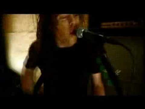 Youtube: Airbourne - Runnin' Wild