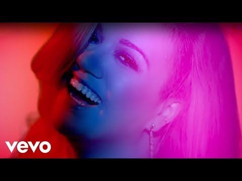 Youtube: Kelly Clarkson - Heartbeat Song