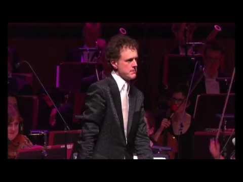 Youtube: Funny! Orchestra plays Microsoft Windows™ - the waltz