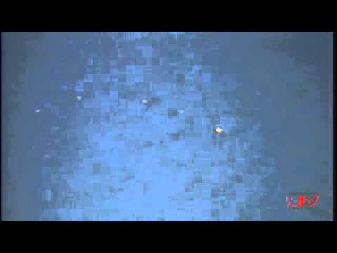 Youtube: Amazing UFO sighting filmed by two different cameras