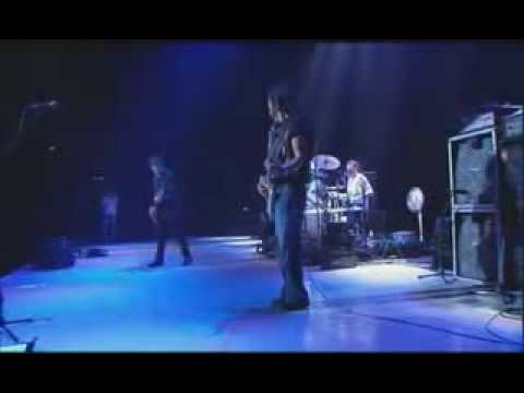 Youtube: Gary Moore - Parisienne Walkways live