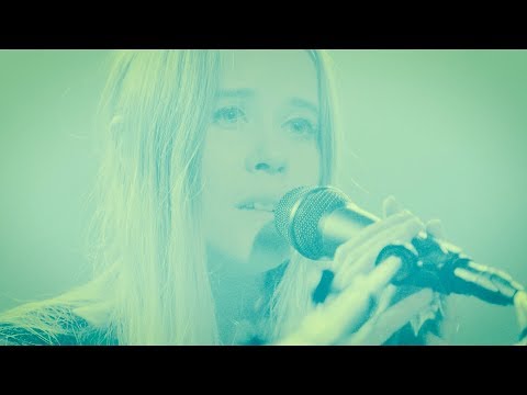 Youtube: Anna von Hausswolff - Ugly and vengeful (official live video)