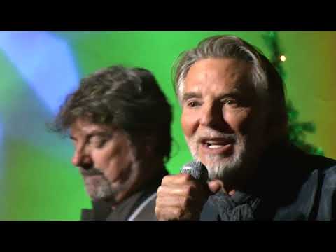Youtube: Kenny Loggins and Michael McDonald rare performance of Doobie Brothers  "Minute By Minute" 2022