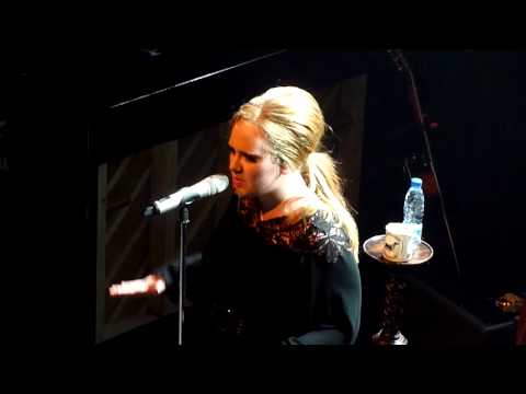 Youtube: Rumors Has It - Adele @ La Cigale, Paris, France