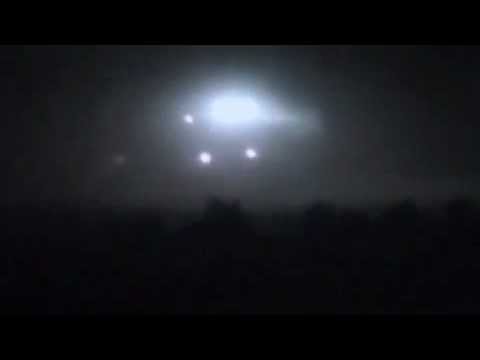 Youtube: ¿ Ufo Ovnis sobre un campo ?  15 de Mayo de 2012