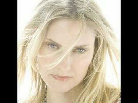 Youtube: Aimee Mann - Wise Up