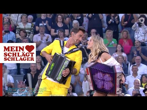 Youtube: Melissa Naschenweng & Florian Silbereisen - Zruck zu dir (Schlagerboom Open Air)