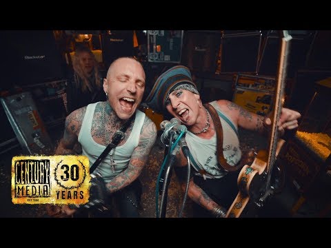 Youtube: BACKYARD BABIES - Shovin' Rocks (OFFICIAL VIDEO)