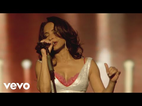 Youtube: Sade - The Sweetest Taboo (Live 2011)