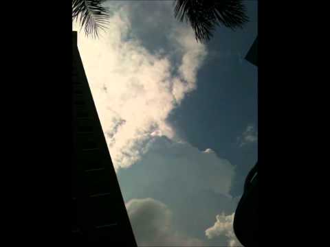 Youtube: Robotic, Re-Shaping Cloud? Or CG? - August 15, 2011