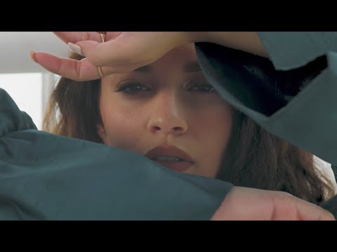 Youtube: Sabrina Claudio - "Stand Still" [Movement Visual]