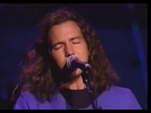 Youtube: Eddie Vedder - Masters of War (Tribute Bob Dylan 30th Anniversary)