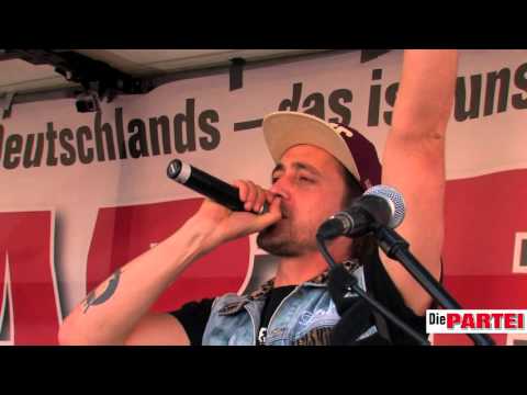 Youtube: Das Lied der PARTEI (SLIME, ANTILOPEN GANG, BELA B) am Tag der Zweiheit 2015 in Frankfurt