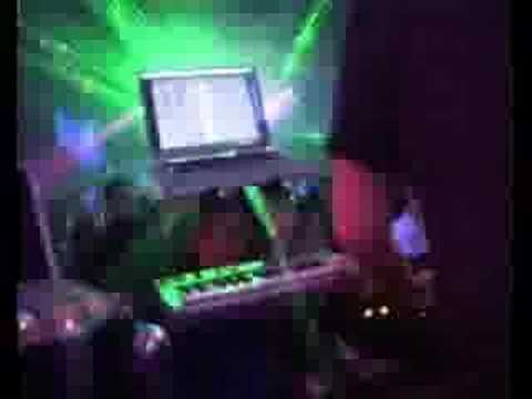 Youtube: David Guetta & Joachim Garraud au RedLight fevrier 2005