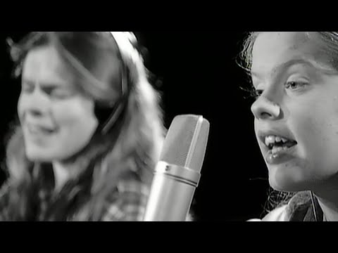 Youtube: The Kelly Family –I Can't Help Myself (Official Video)