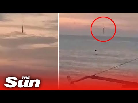 Youtube: Mystery as anchor-shaped UFO leaves trail of smoke before crashing into sea