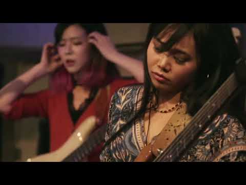 Youtube: So what (cover) - TOKYO GROOVE JYOSHI (twin bass)